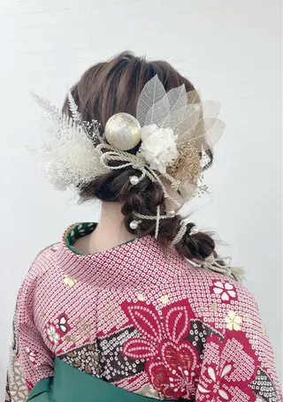 ヘアアレンジ GRANLUSSO 〜グランルッソ駅前店所属・木口 嘉美のヘアスタイル