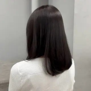 ミディアム nude所属・𝐀𝐦𝐞𝐫𝐢 /透明感カラーのヘアスタイル