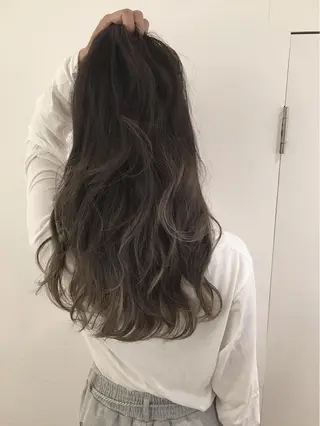 セミロング カラー due hair 京都駅前店 MILBON オージュア認定サロン【デューヘアー】所属・ハイトーンブリーチ 土坂 由志【京都】のヘアスタイル