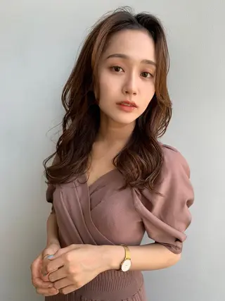 セミロング Zinaセントラル所属・須田 ゆかりのヘアスタイル