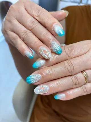 ネイル Flowerネイルサロン所属・. yukiのネイルデザイン