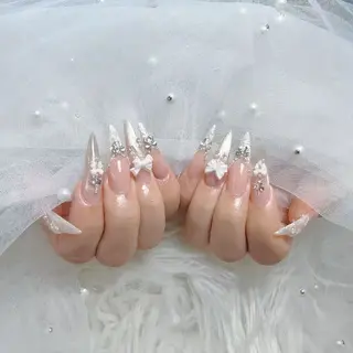 ネイル ENsalon AKIRAのネイルデザイン