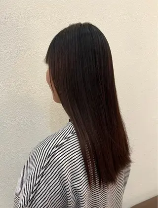 パーマ ハイトーン／ レイヤー／ボブのヘアスタイル