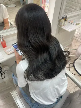 ロング カラー ヘアアレンジ Megu/ベージュ/ 透明感カラーのヘアスタイル