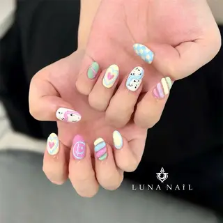 ネイル アトリエ　ミモザ所属・いまむら あかりのネイルデザイン