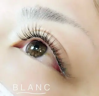 マツエク・マツパ Eyelash Salon Blanc イオンモール四條畷店所属・飯田 彩花のマツエク・マツパデザイン