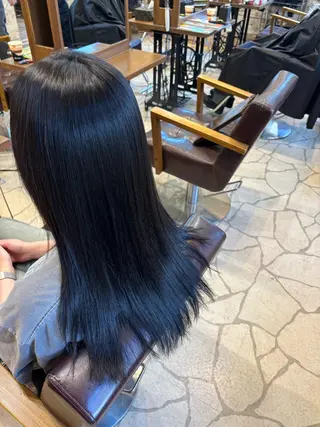 カラー 伊藤 音羽のヘアスタイル