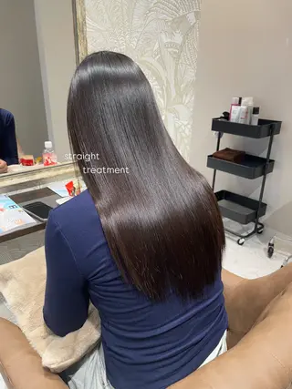 ロング moe🥣ﾚｲﾔｰ ｶｯﾄ/透明感ｶﾗｰのヘアスタイル