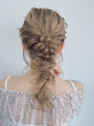 ロング ヘアアレンジ カラー 梅田茶屋町 Yutaのヘアスタイル