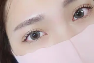 メンズ マツエク・マツパ アイブロウ NAZ eyelash&eyebrow by medical salon所属・NAZ 表参道 Tomokoのマツエク・マツパデザイン