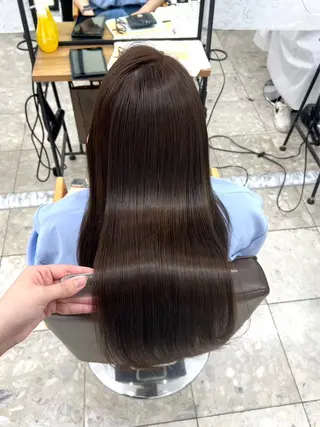 セミロング 髪質改善縮毛矯正 指名No.1👑のヘアスタイル