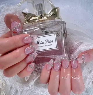 ネイル She   Nail所属・ISA_ BELLAのネイルデザイン