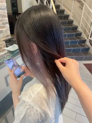 ロング 佐久間 成恵のヘアスタイル