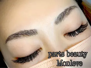 REVIA所属・ＲＥＶＩＡ. rinaのマツエク・マツパデザイン