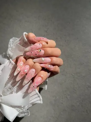 ネイル I-nailロング /ワンホン/キラキラのネイルデザイン