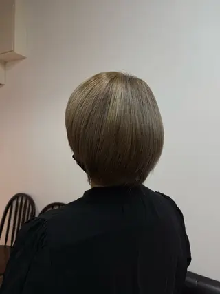 ショート カラー 🌿似合わせブリーチ 小俣　来🌿のヘアスタイル