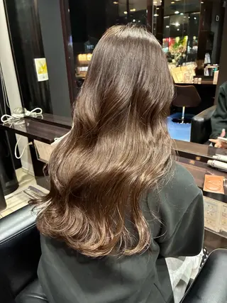 ロング 鷹尾 汐音のヘアスタイル