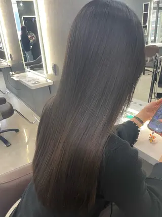 ロング DESIGN SALON  LIA・デザインサロンリア所属・お悩み/縮毛矯正/ 解決/けんすけ🫧のヘアスタイル