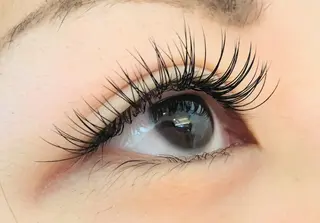 マツエク・マツパ Eyelash  Salon FAXIA大宮店所属・FAXIA Mihoの眉毛・アイブロウイメージ