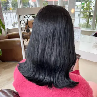 ミディアム カラー Cr'ene by MARIE所属・MEI /Cre'neのヘアスタイル