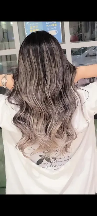 ロング カラー cherie所属・バレイヤージュ/ ハイライト/大内格のヘアスタイル