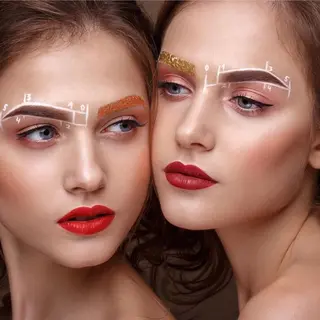 アイブロウ Bianca浦和🎀 渋谷のネイルデザイン