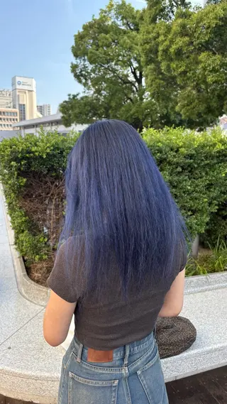 セミロング 透明感イルミナカラー /寒色/MOMOKAのヘアスタイル
