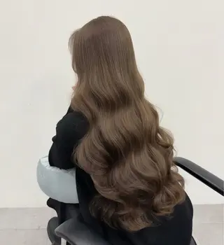 ロング カラー 川元 春奈のヘアスタイル