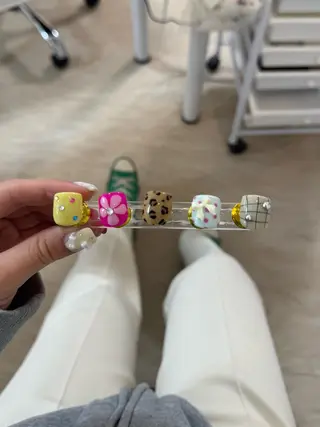 ネイル Loa　salon所属・小畑 寧捺のネイルデザイン