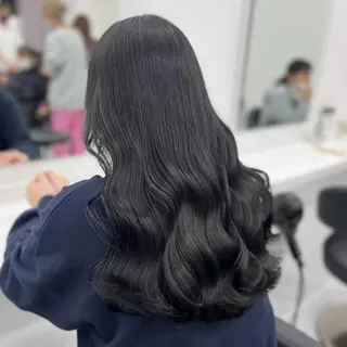 カラー 透明感グレージュ🫧 暗髪カラー🫧のヘアスタイル