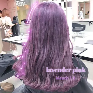 ロング カラー 𝘳𝘺𝘰𝘬𝘢 髪質改善／ブリーチのヘアスタイル