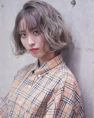 ミディアム cachecache所属・及川 光のヘアスタイル