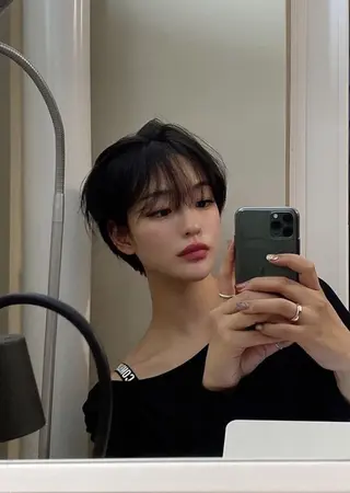 ショート NERO 松井 隆人のヘアスタイル