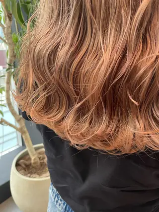 ロング カラー stair:case 武蔵小杉店所属・艶カラーリスト 牛込萌香のヘアスタイル