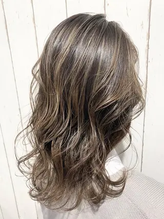 ミディアム カラー パーマ ヘアアレンジ RecheRche【池袋】所属・👑指名率No.1 👑坂口飛翔のヘアスタイル