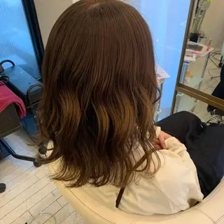 セミロング カラー アヨモット所属・脱毛/ヘッドスパ 山川　詩織のエステ・リラクイメージ