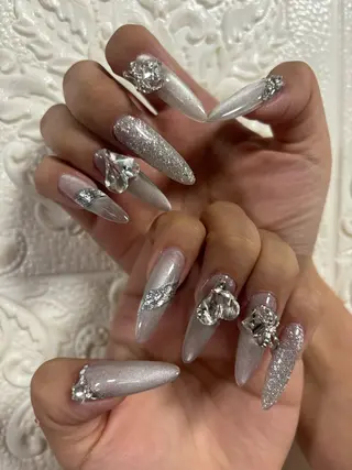 ネイル 飯塚 陽葵のネイルデザイン