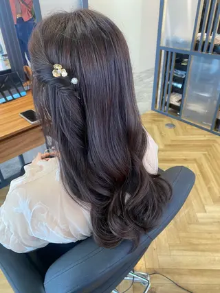 ロング ヘアアレンジ ヤスザトアヤノ ／レイヤー／オリーブのヘアスタイル