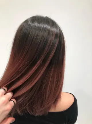 セミロング カラー Kro ハイトーン×ブリーチのヘアスタイル