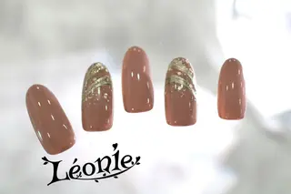 ネイル Leonie やまざきのネイルデザイン