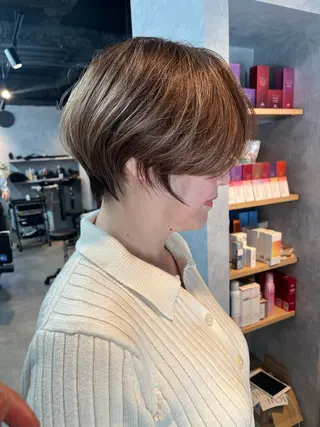 ショート 小山洋次/阪急茨木/ 透明感カラーショートのヘアスタイル