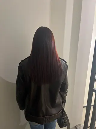 ロング カラー 山本 彩香のヘアスタイル