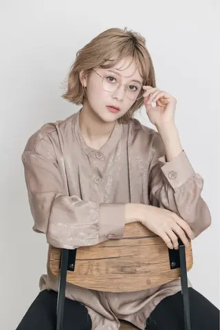 ショート hoNua. 栄/透明感カラーのヘアスタイル