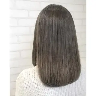 カラー 高木 麻知子のヘアスタイル