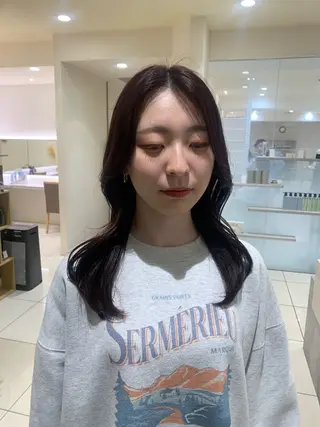 セミロング 韓国レイヤー🪽 耳ツボジュエリーのヘアスタイル