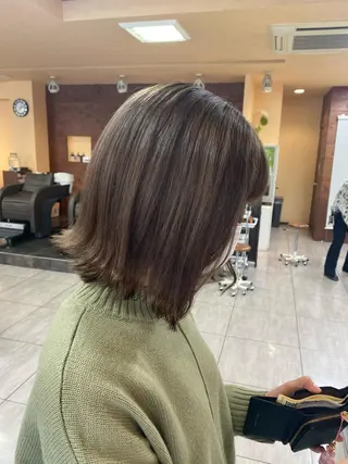 カラー インナー×縮毛矯正 ピンクカラー澤井里菜のヘアスタイル