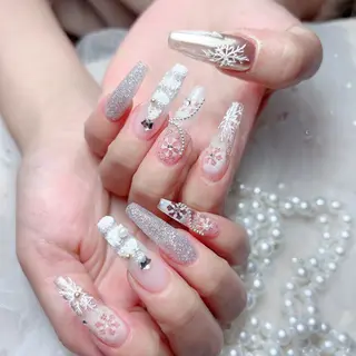 ネイル Maggie Nail🦩のネイルデザイン
