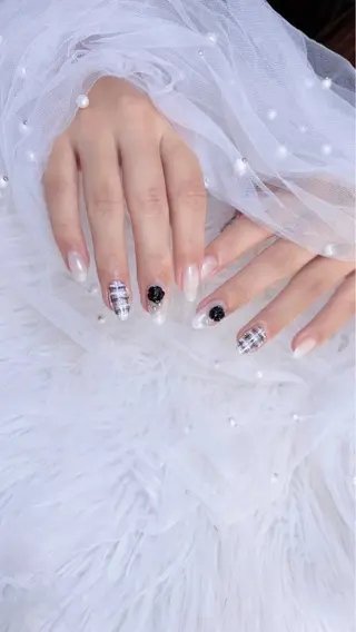 ネイル 𝑬𝑹𝑰𝑲𝑨 𓂃🎀𓈒𓏸のネイルデザイン