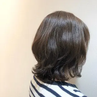 ショート カラー 丸山 明日香のヘアスタイル