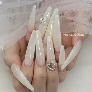 ロング Pio Mielのネイルデザイン